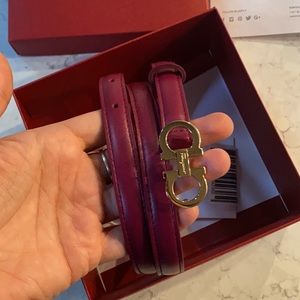 Women’s New Salvatore Ferragamo Dark Cherry Logo Calfskin Belt, size 34